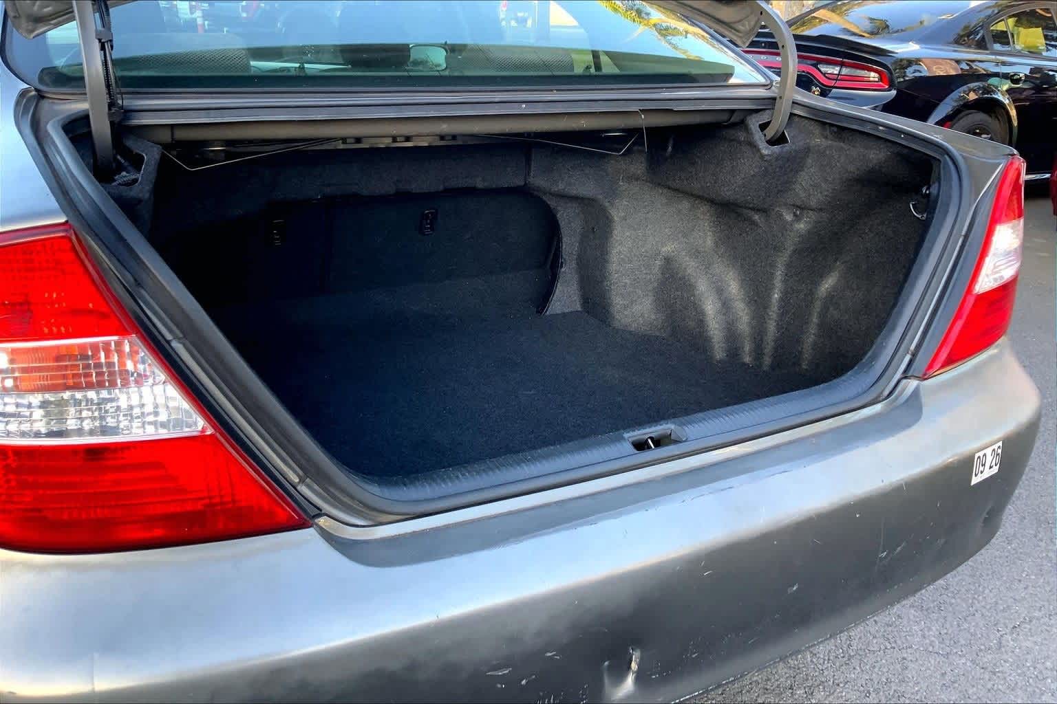 Thumbnail: 2004 Toyota Camry - 18