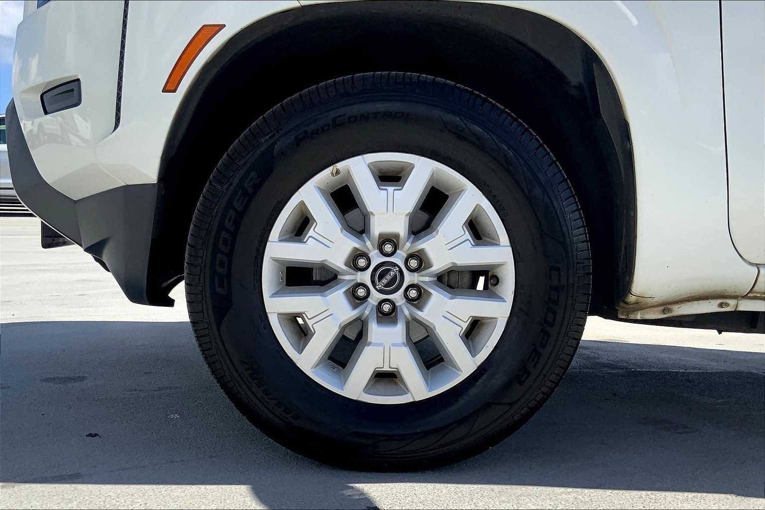 Thumbnail: 2022 Nissan Frontier - 8