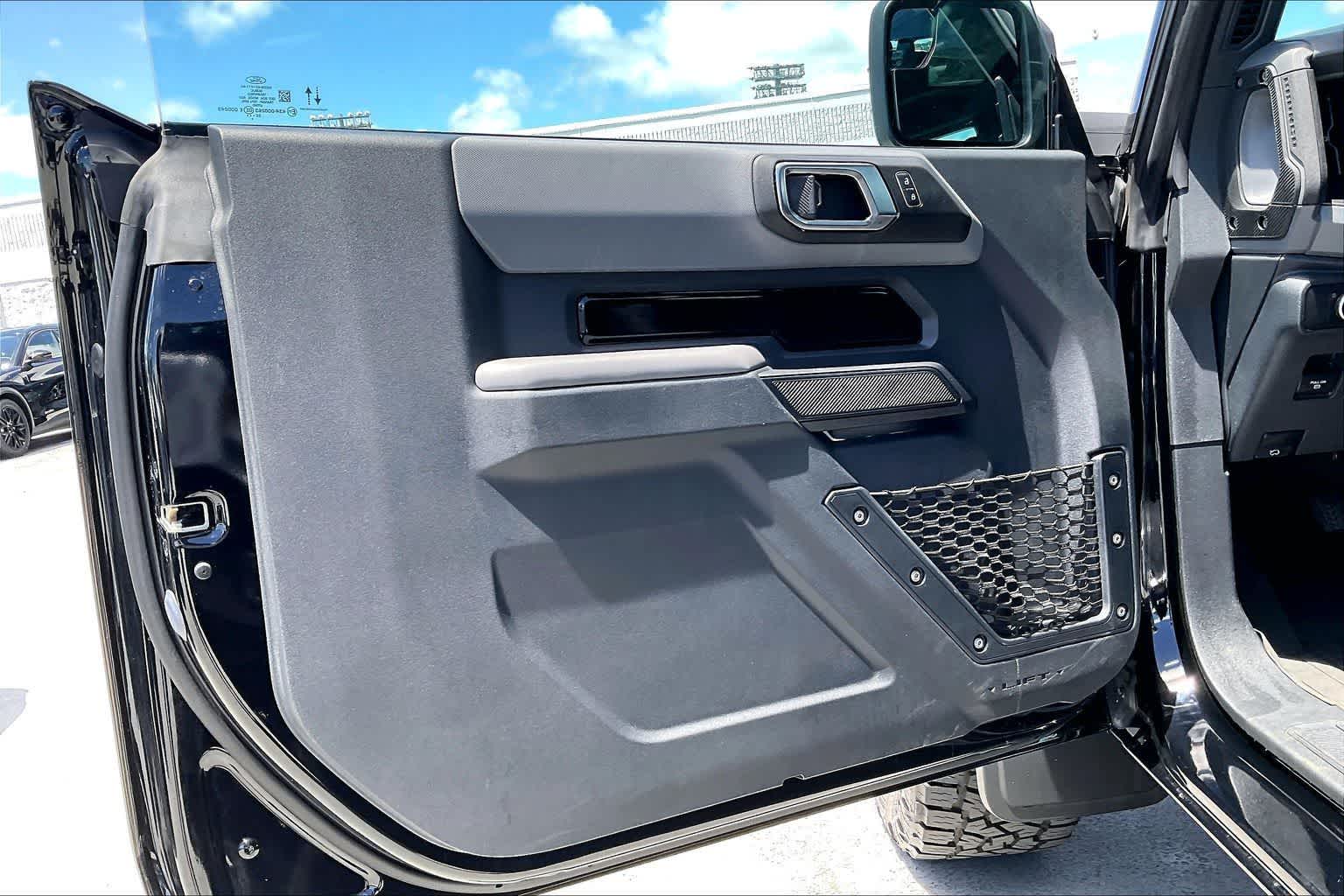 Thumbnail: 2022 Ford Bronco - 27