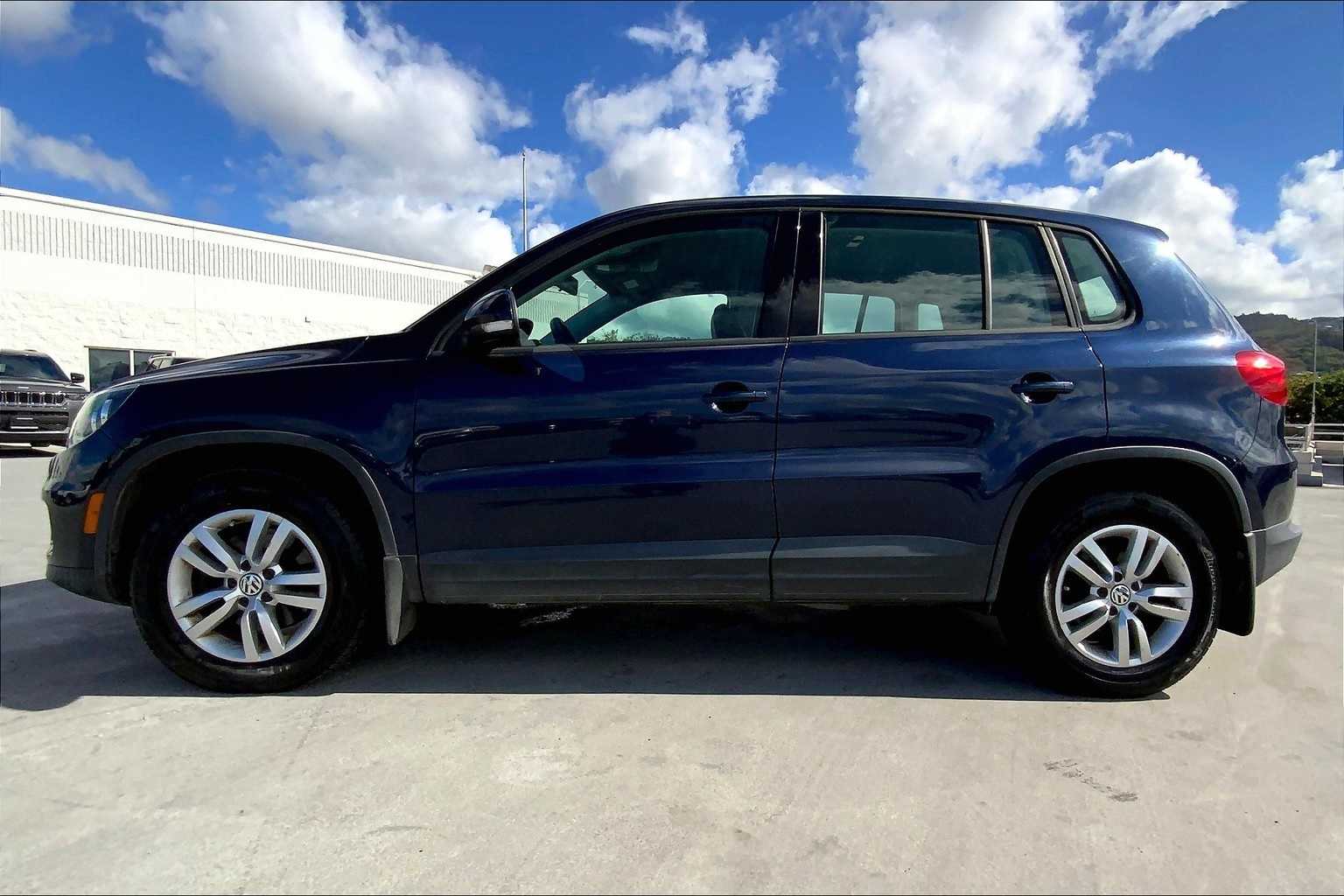 Thumbnail: 2014 Volkswagen Tiguan - 3