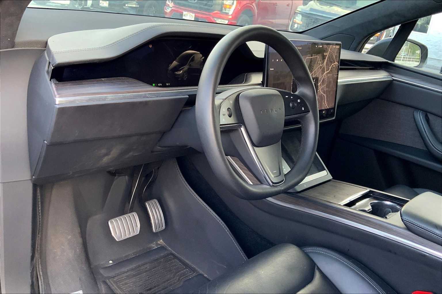 Thumbnail: 2023 Tesla Model X - 2
