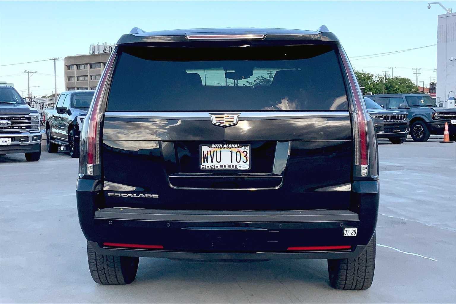 Thumbnail: 2015 Cadillac Escalade - 5