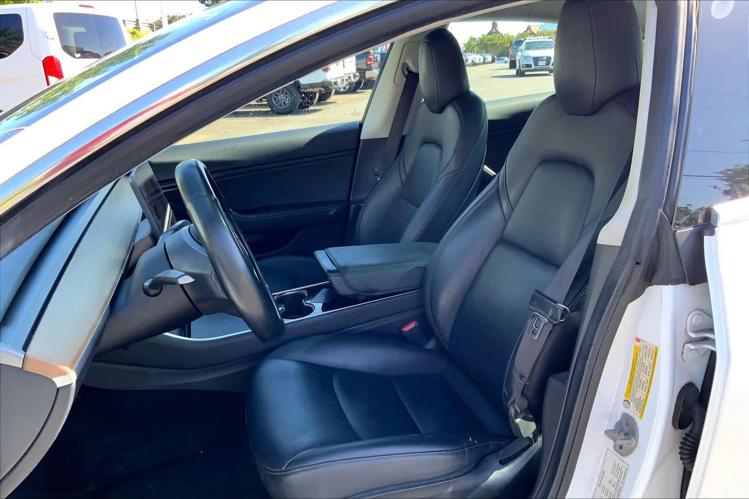 Thumbnail: 2019 Tesla Model 3 - 11