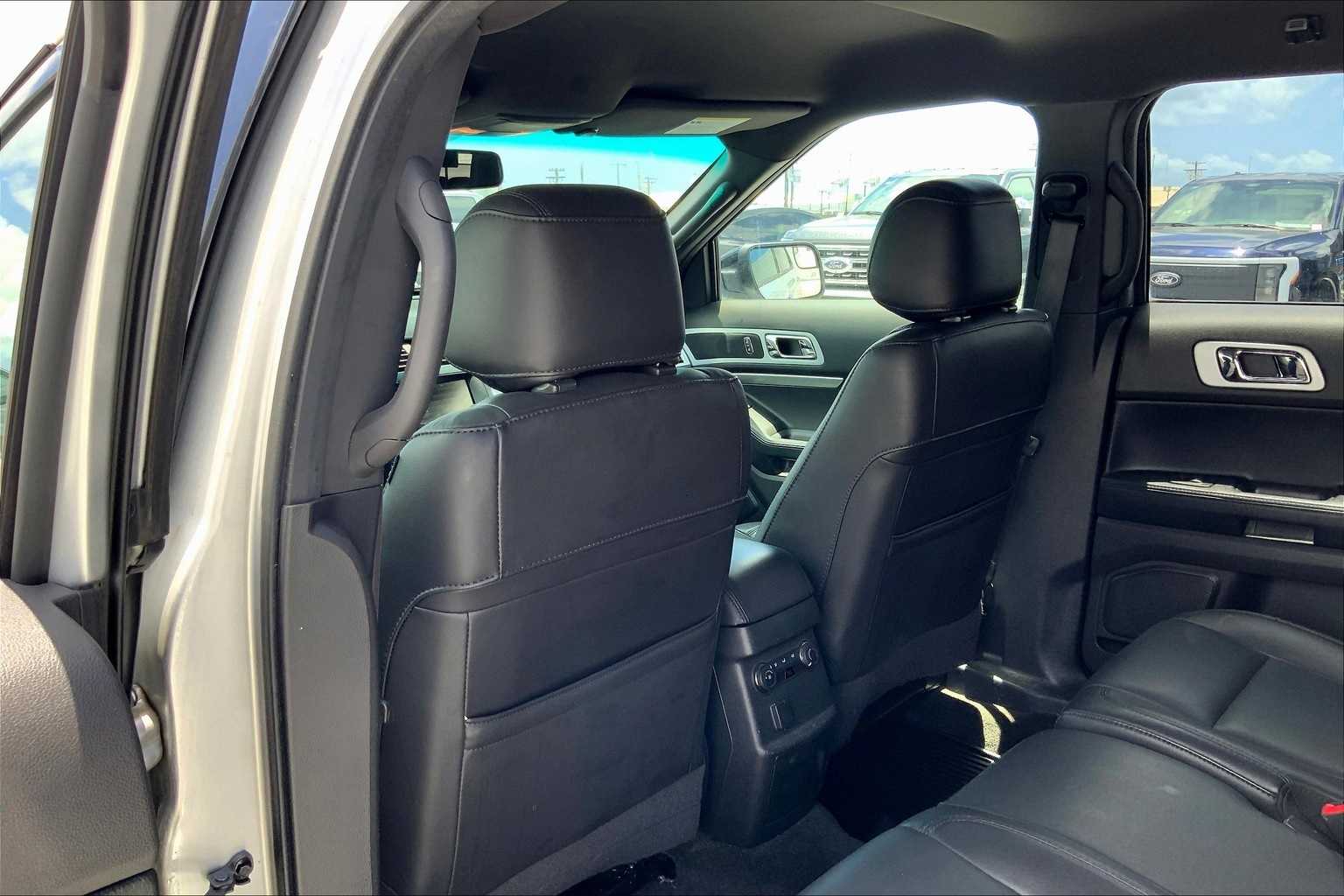 Thumbnail: 2015 Ford Explorer - 12