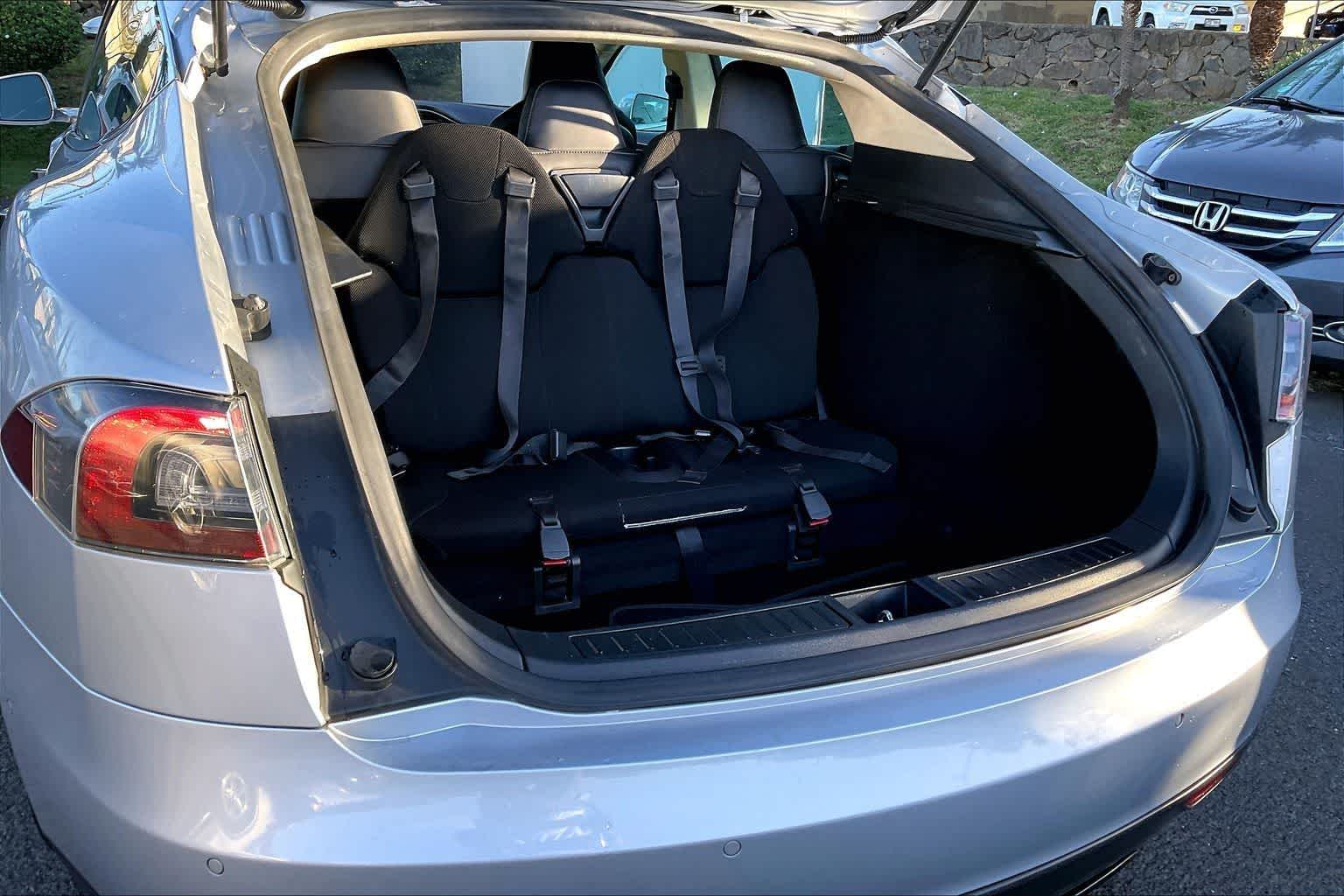 Thumbnail: 2016 Tesla Model S - 18
