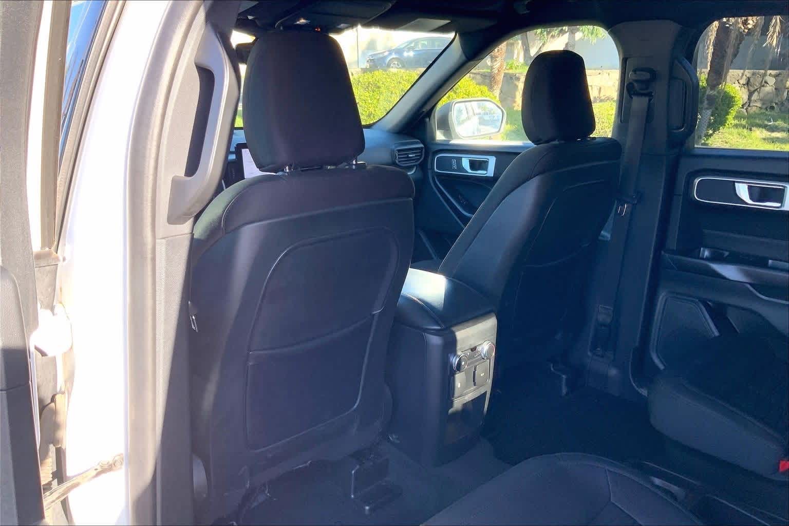 Thumbnail: 2020 Ford Explorer - 12