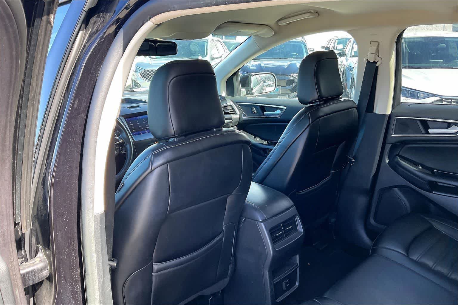 Thumbnail: 2020 Ford Edge - 12