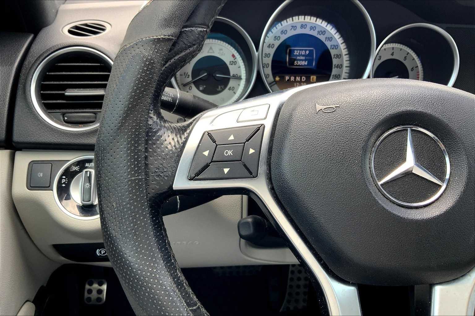 Thumbnail: 2012 Mercedes-Benz C-Class - 24