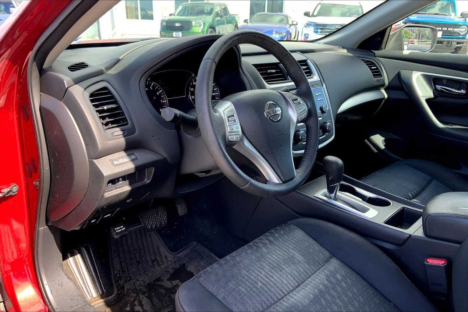 Thumbnail: 2016 Nissan Altima - 2