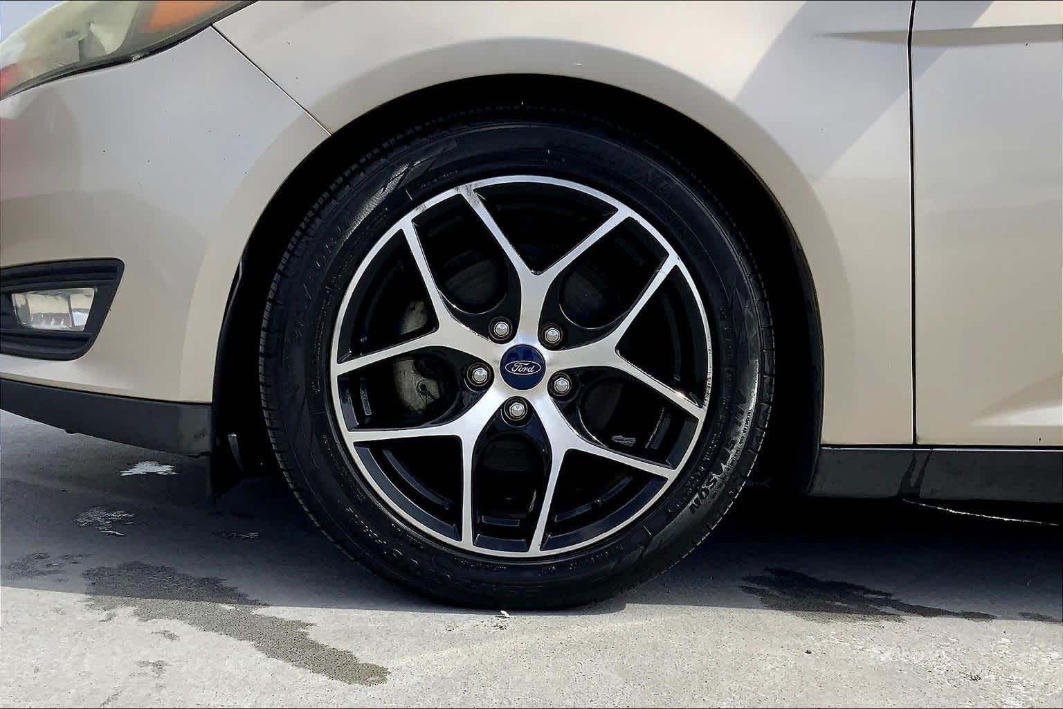 Thumbnail: 2017 Ford Focus - 8