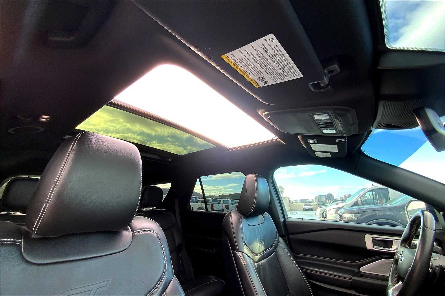 Thumbnail: 2020 Ford Explorer - 30