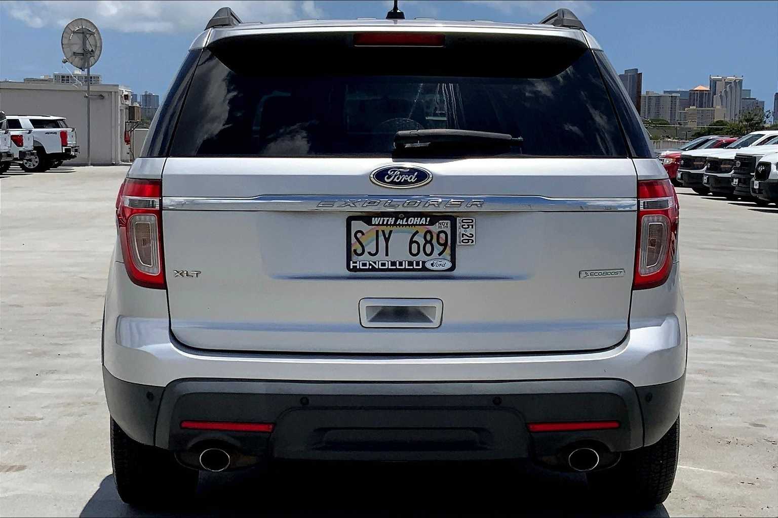 Thumbnail: 2015 Ford Explorer - 5