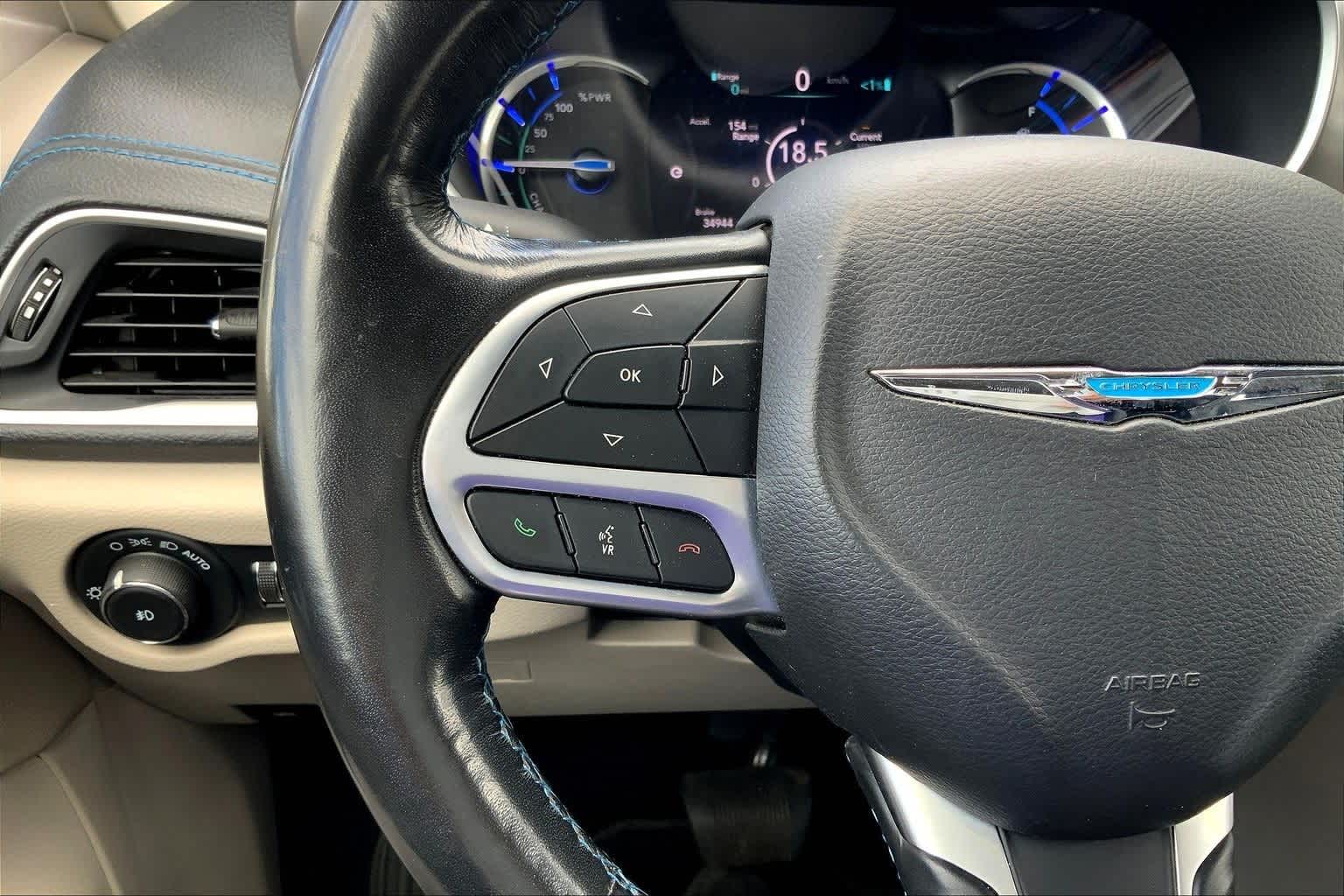 Thumbnail: 2021 Chrysler Pacifica - 24