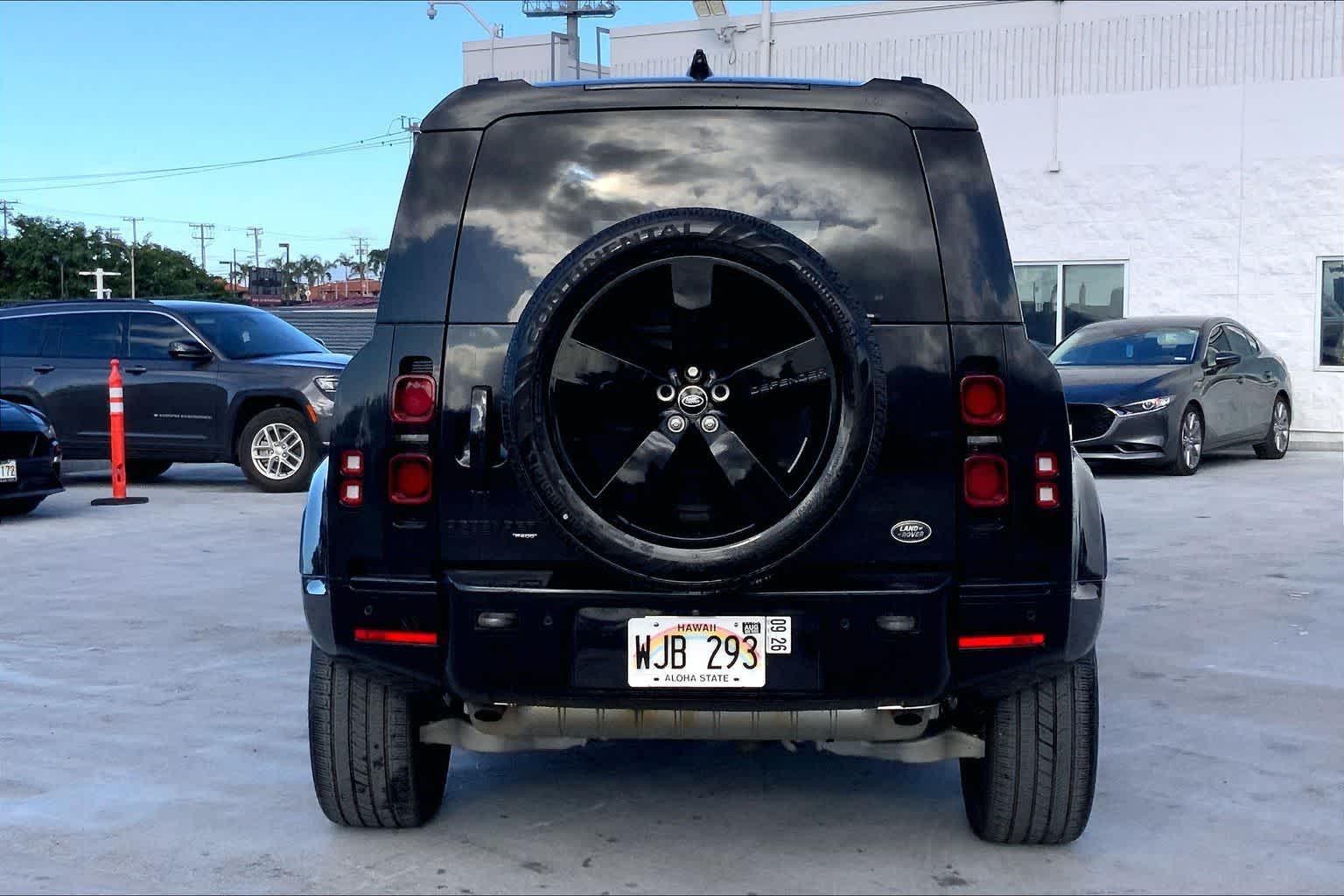 Thumbnail: 2022 Land Rover Defender - 5