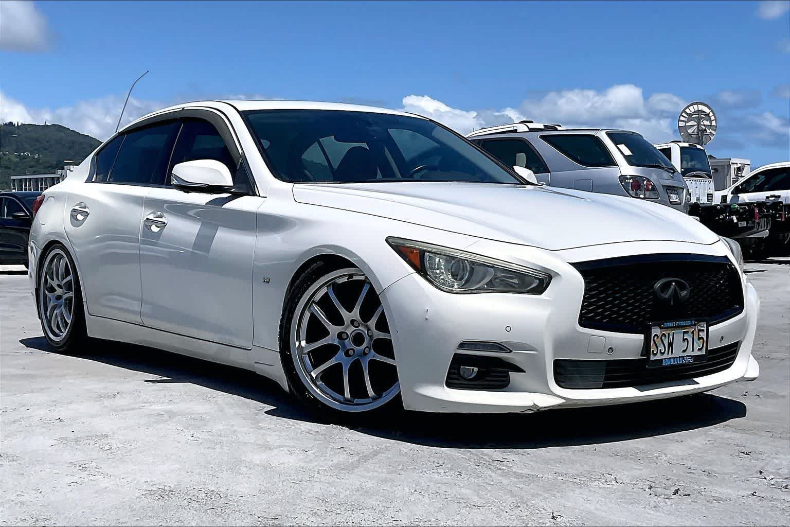 Thumbnail: 2014 INFINITI Q50 - 21