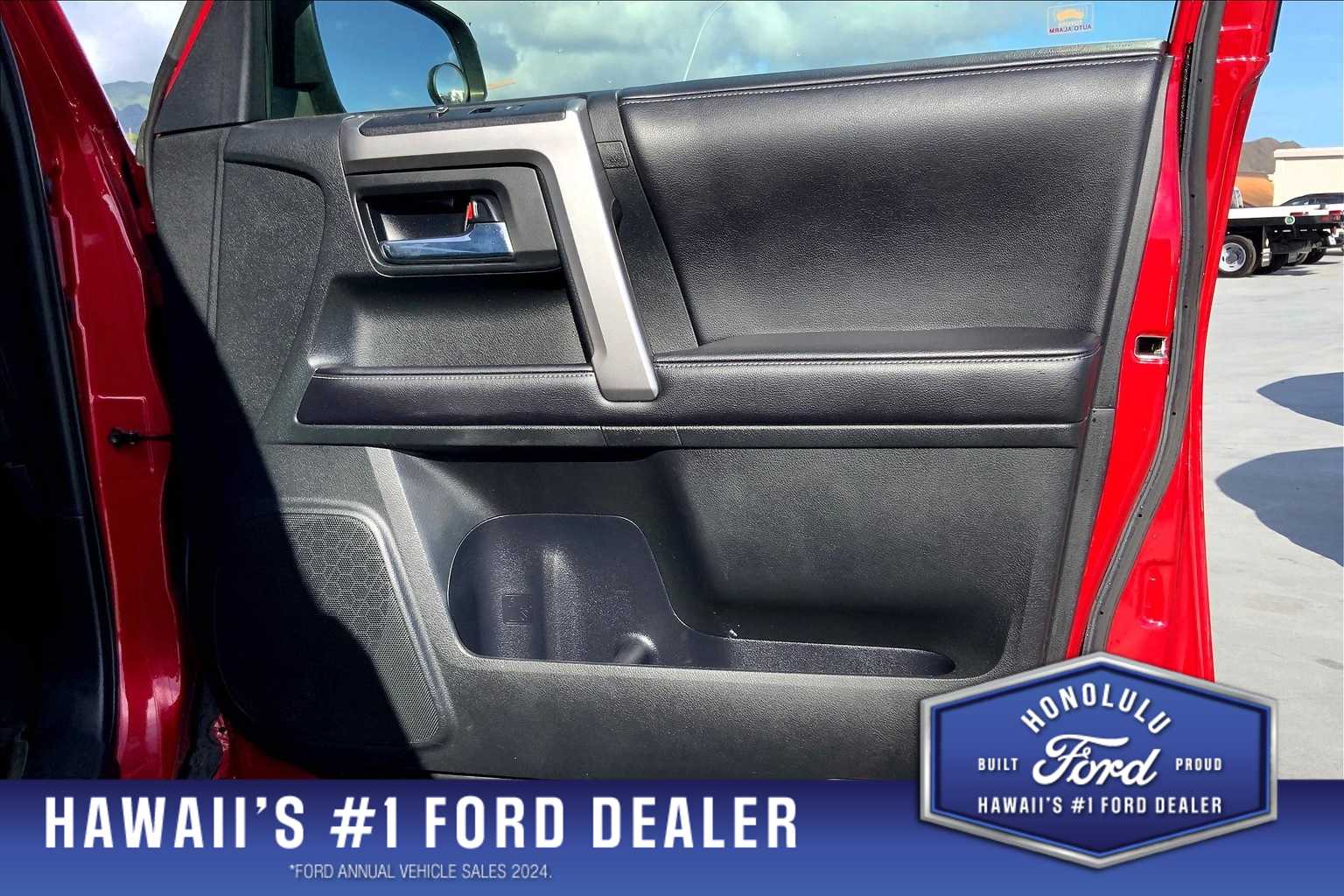 2016 Toyota 4Runner SR5 28