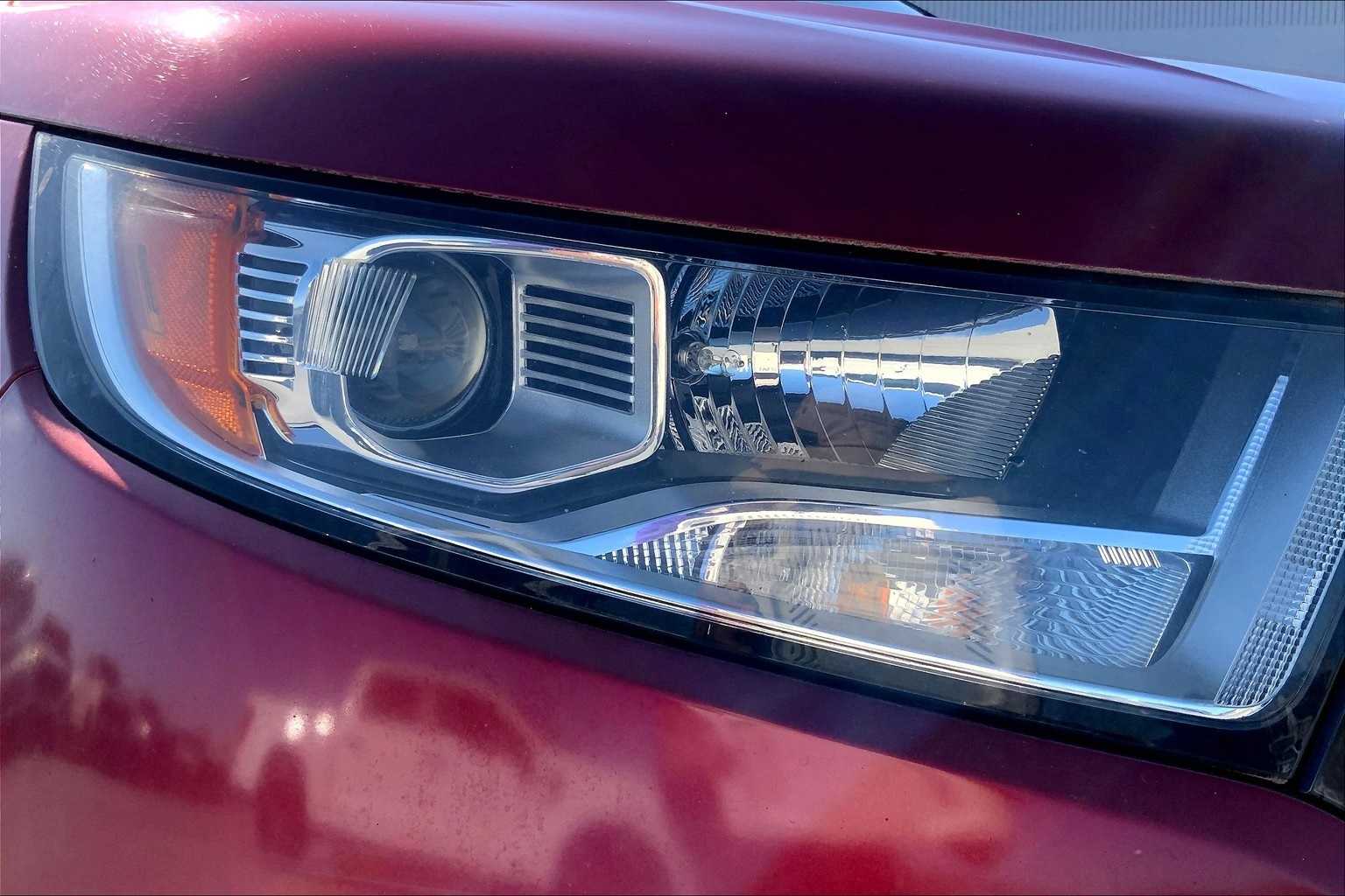Thumbnail: 2015 Ford Edge - 31