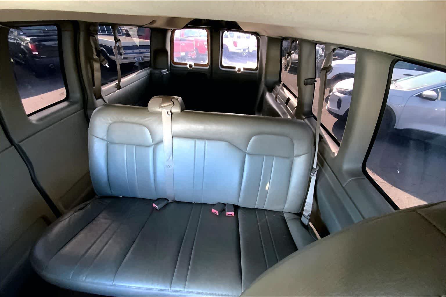 Thumbnail: 2011 Chevrolet Express - 29