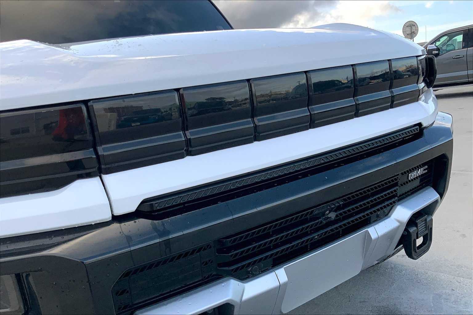 Thumbnail: 2025 GMC Hummer EV - 33