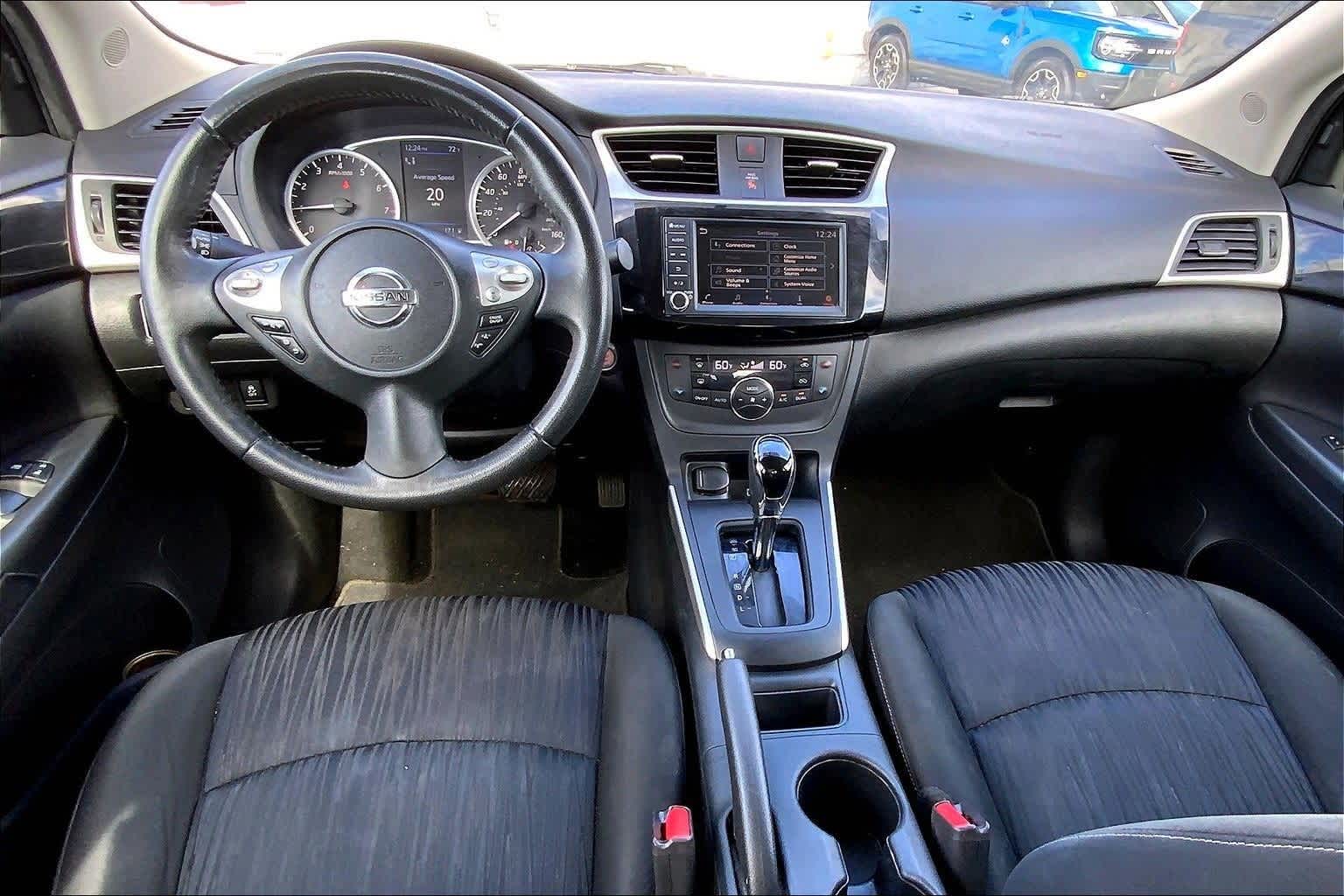 Thumbnail: 2019 Nissan Sentra - 10