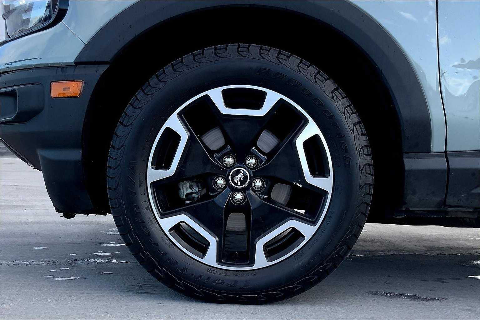 Thumbnail: 2022 Ford Bronco Sport - 8