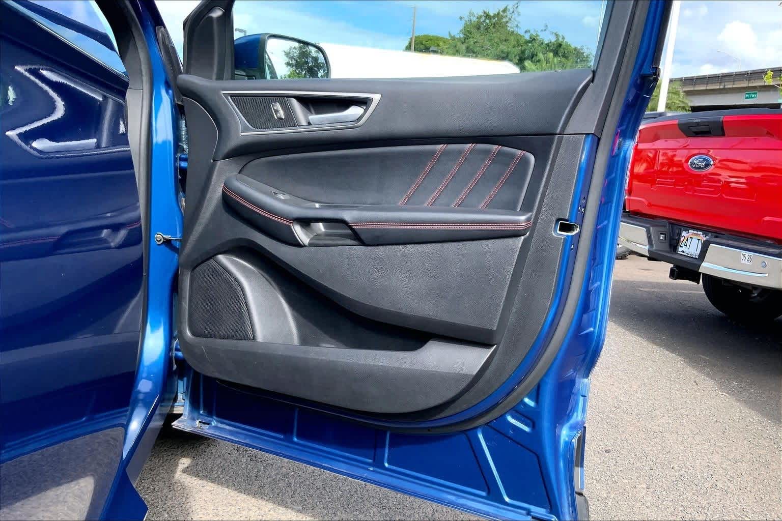 Thumbnail: 2021 Ford Edge - 28