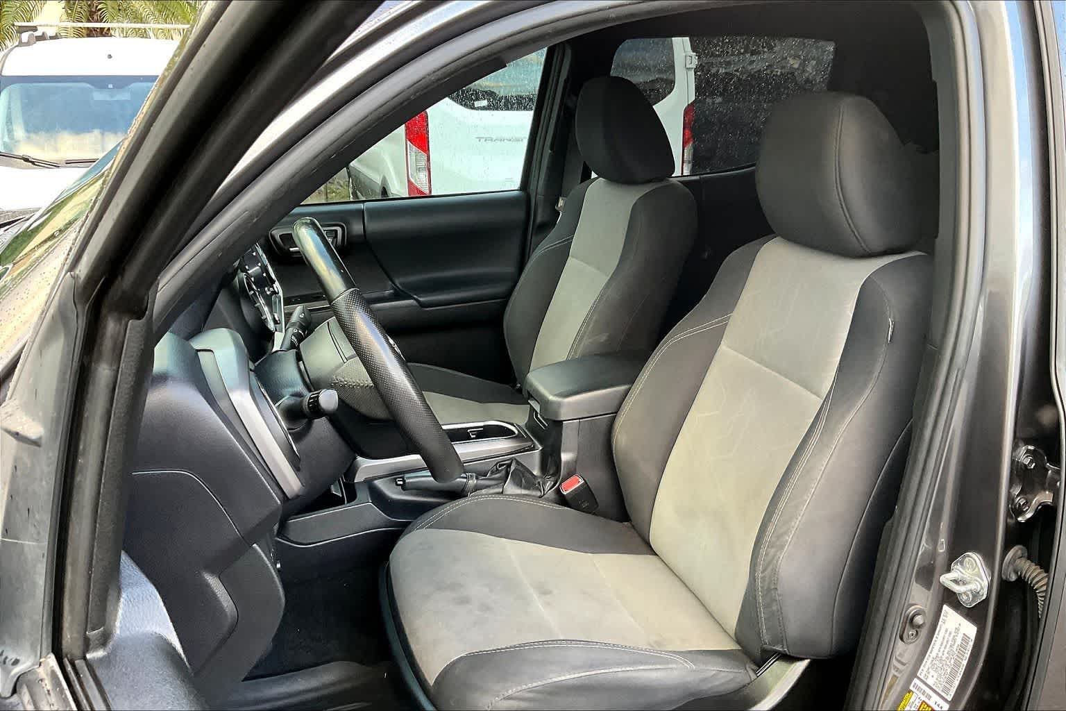 Thumbnail: 2021 Toyota Tacoma - 11