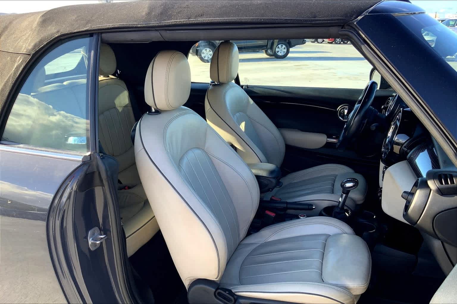 Thumbnail: 2019 MINI Cooper Convertible - 12