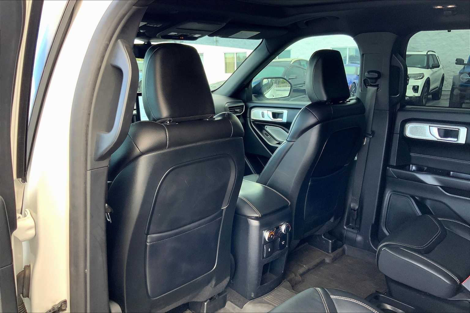 Thumbnail: 2020 Ford Explorer - 12