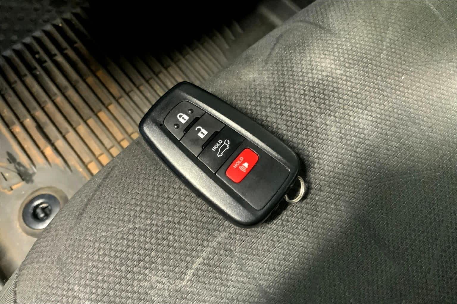 Thumbnail: 2025 Toyota RAV4 - 19