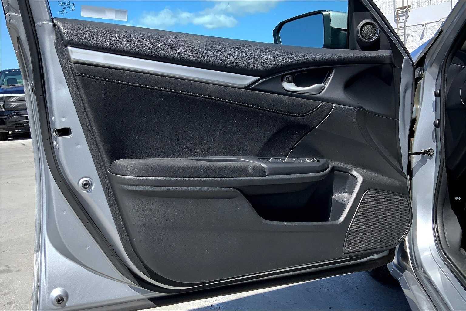 Thumbnail: 2018 Honda Civic - 27