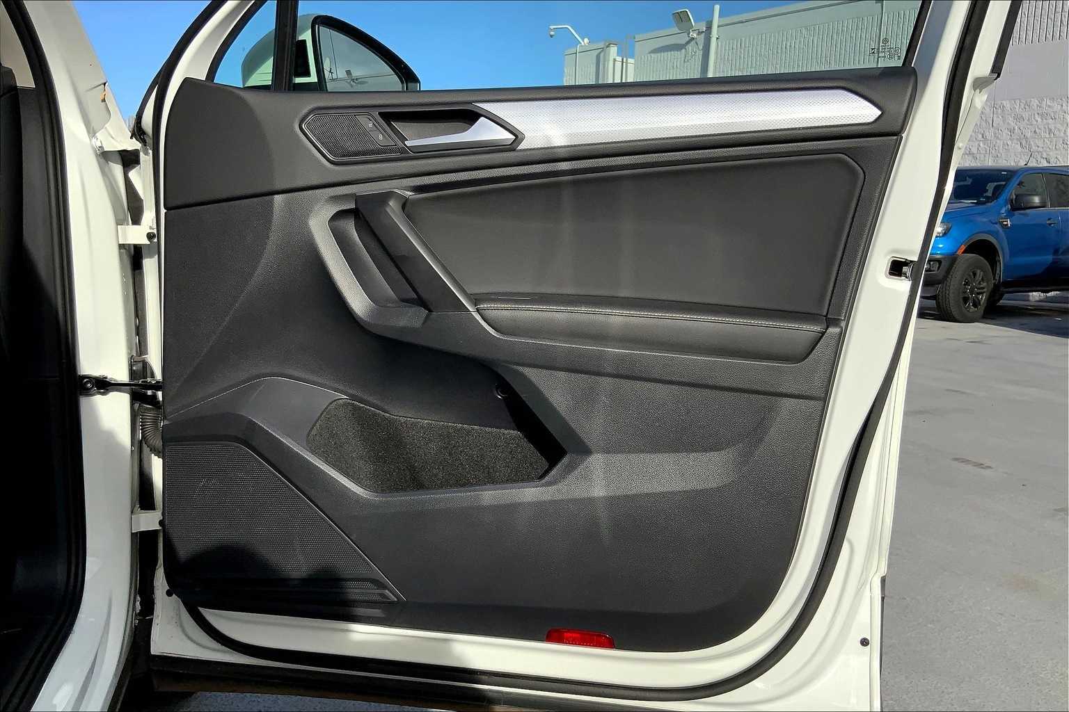 Thumbnail: 2024 Volkswagen Tiguan - 28