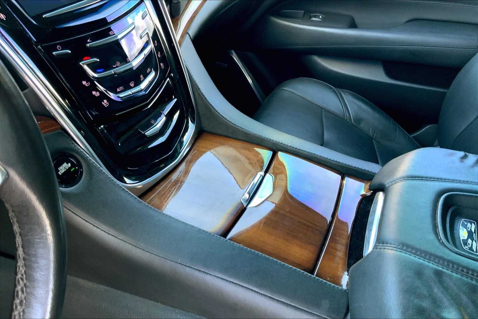 Thumbnail: 2015 Cadillac Escalade - 16