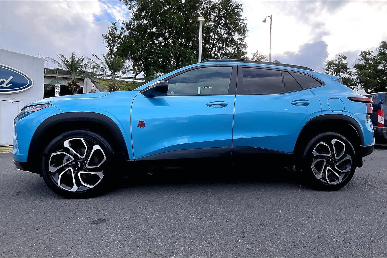Thumbnail: 2025 Chevrolet Trax - 3