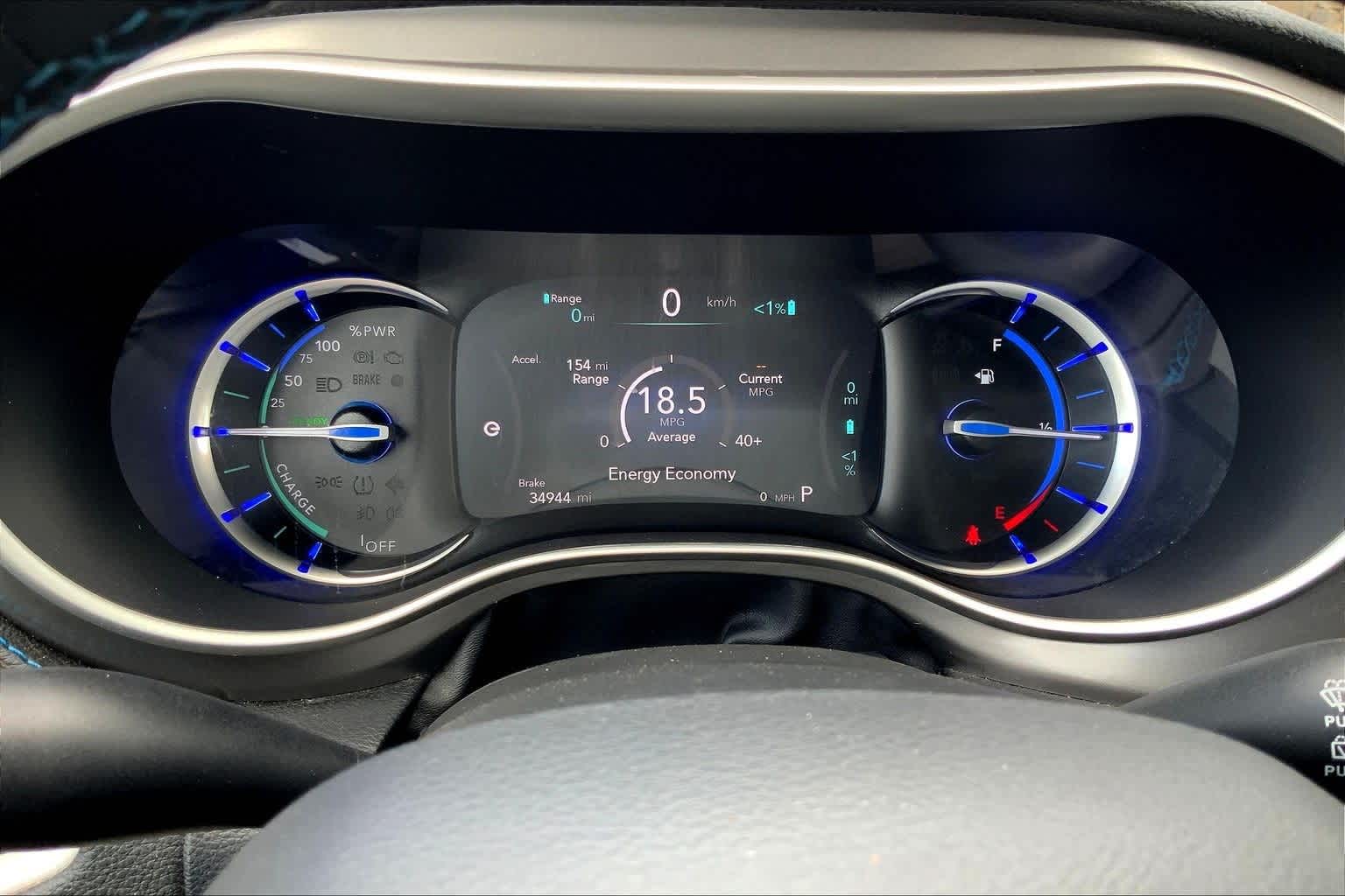 Thumbnail: 2021 Chrysler Pacifica - 17