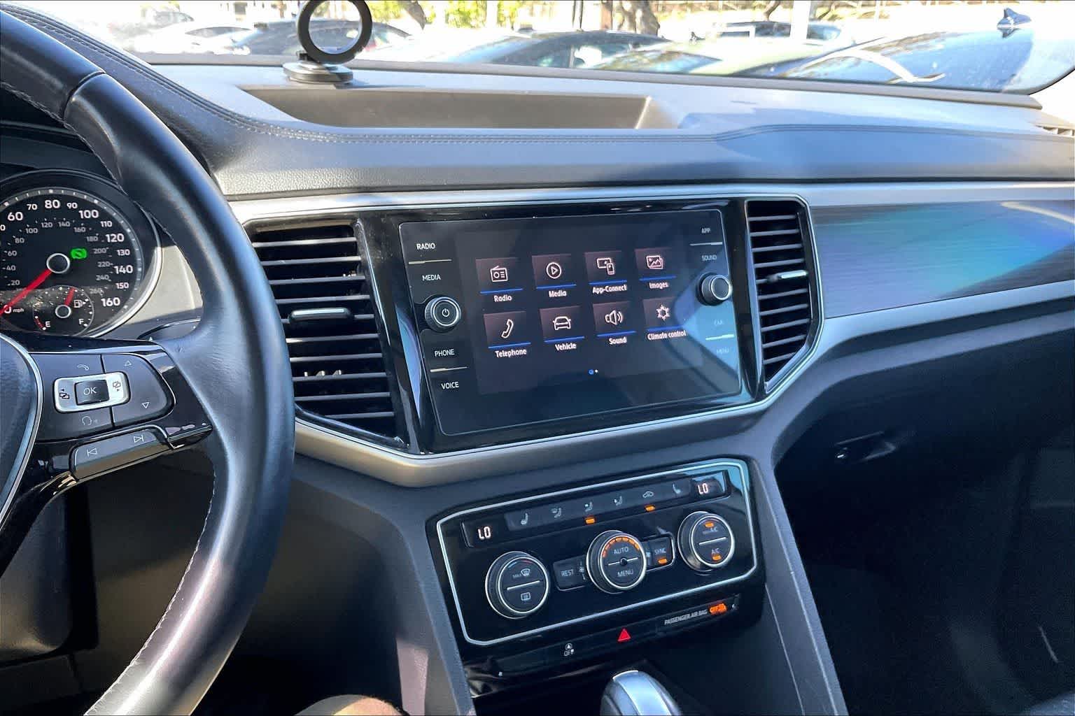 Thumbnail: 2018 Volkswagen Atlas - 15