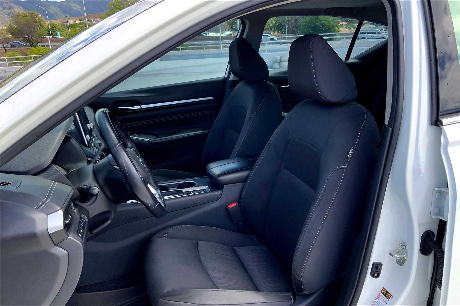 Thumbnail: 2019 Nissan Altima - 11