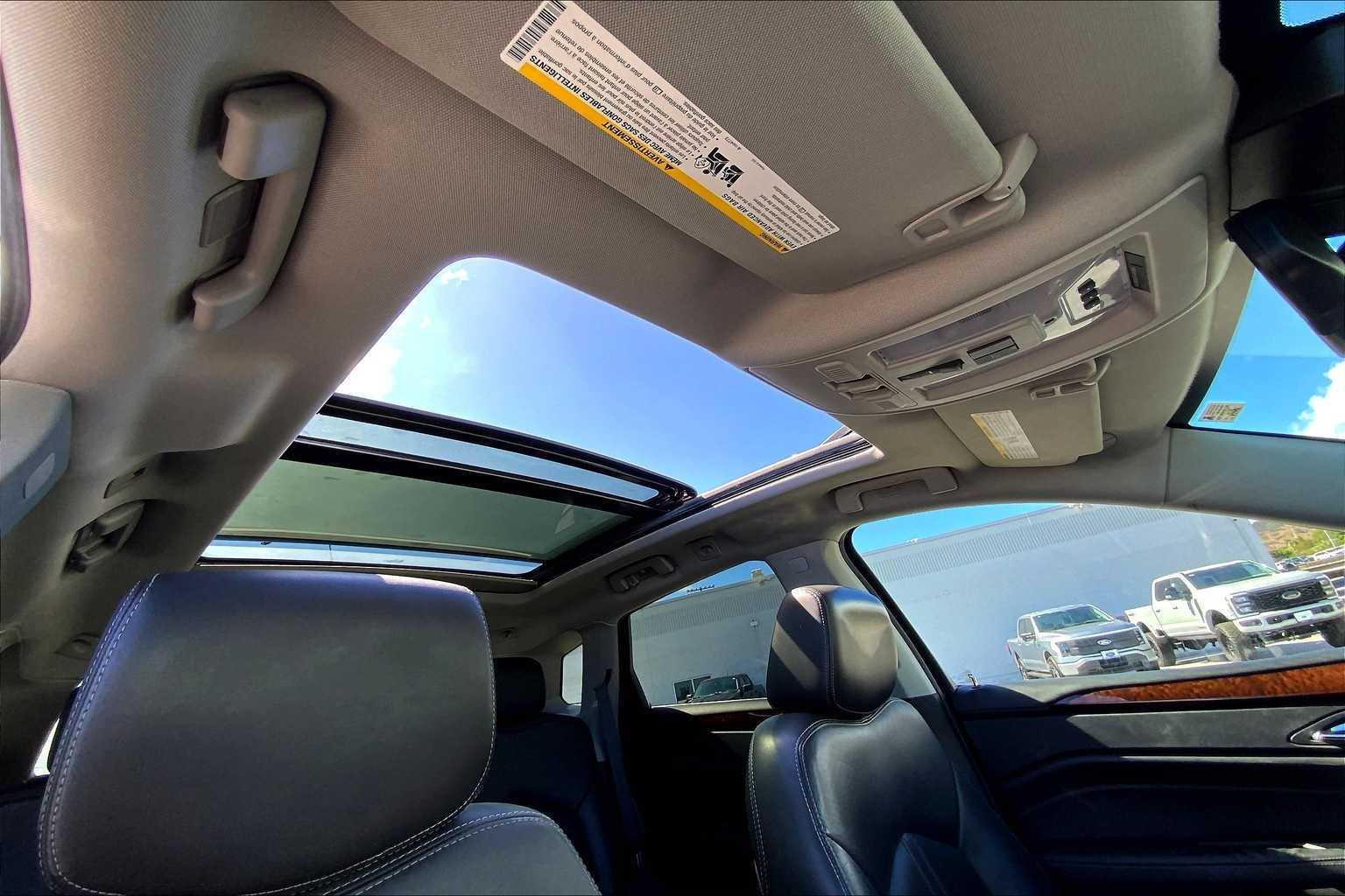 Thumbnail: 2016 Cadillac SRX - 30
