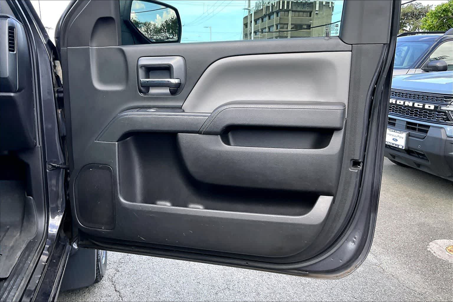 Thumbnail: 2015 Chevrolet Silverado 1500 - 28