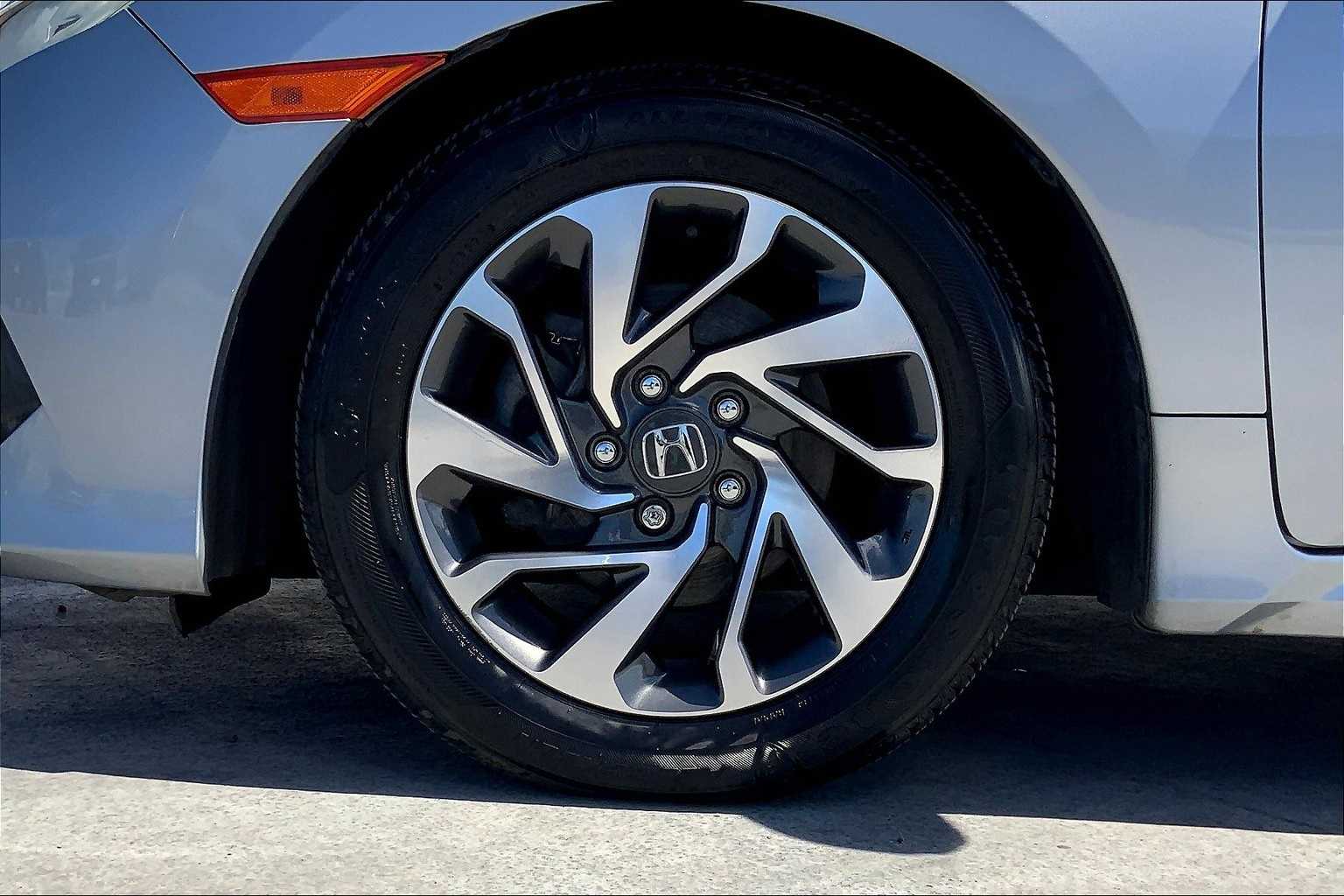 Thumbnail: 2018 Honda Civic - 8