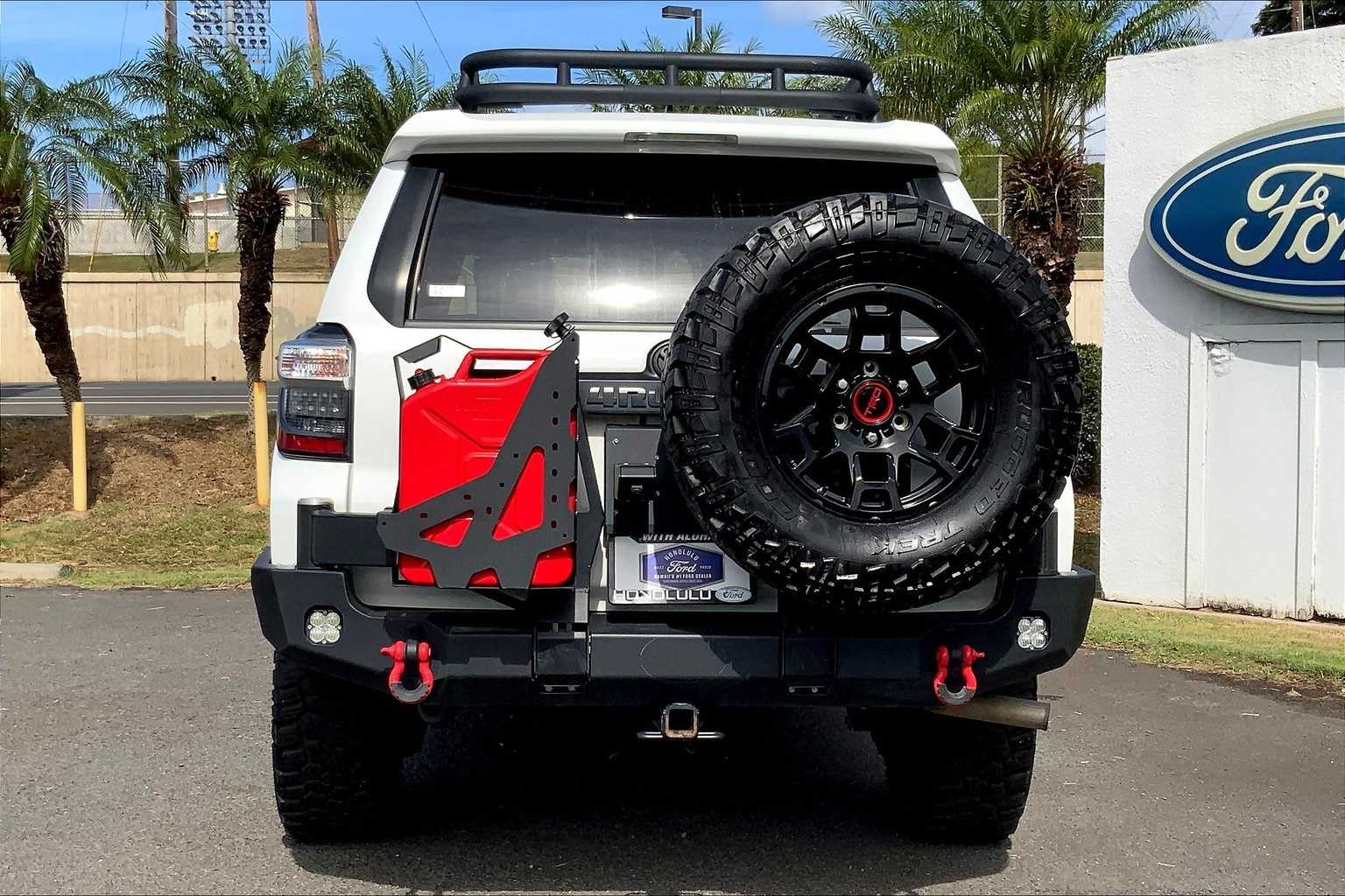 Thumbnail: 2022 Toyota 4Runner - 5