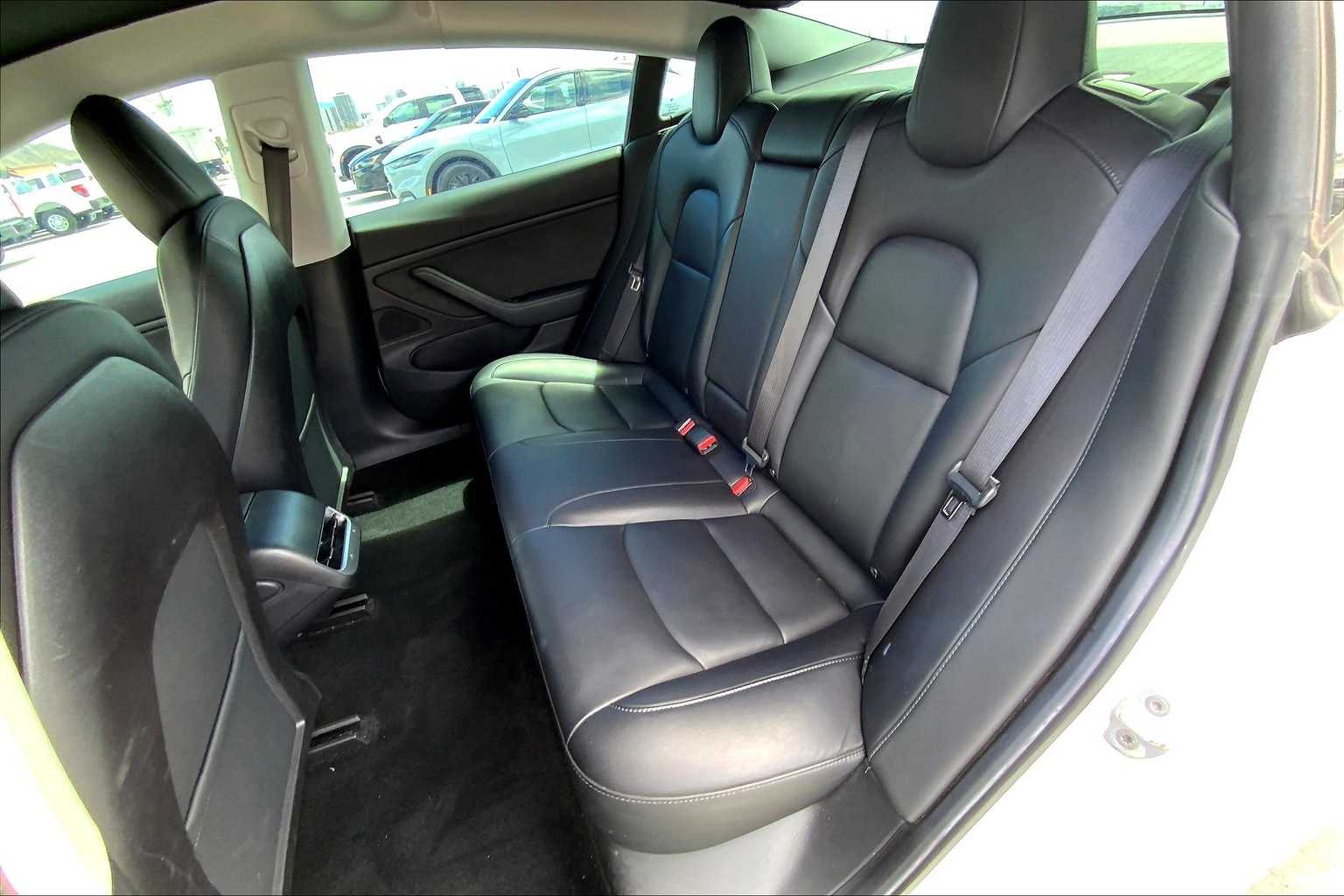 Thumbnail: 2019 Tesla Model 3 - 29