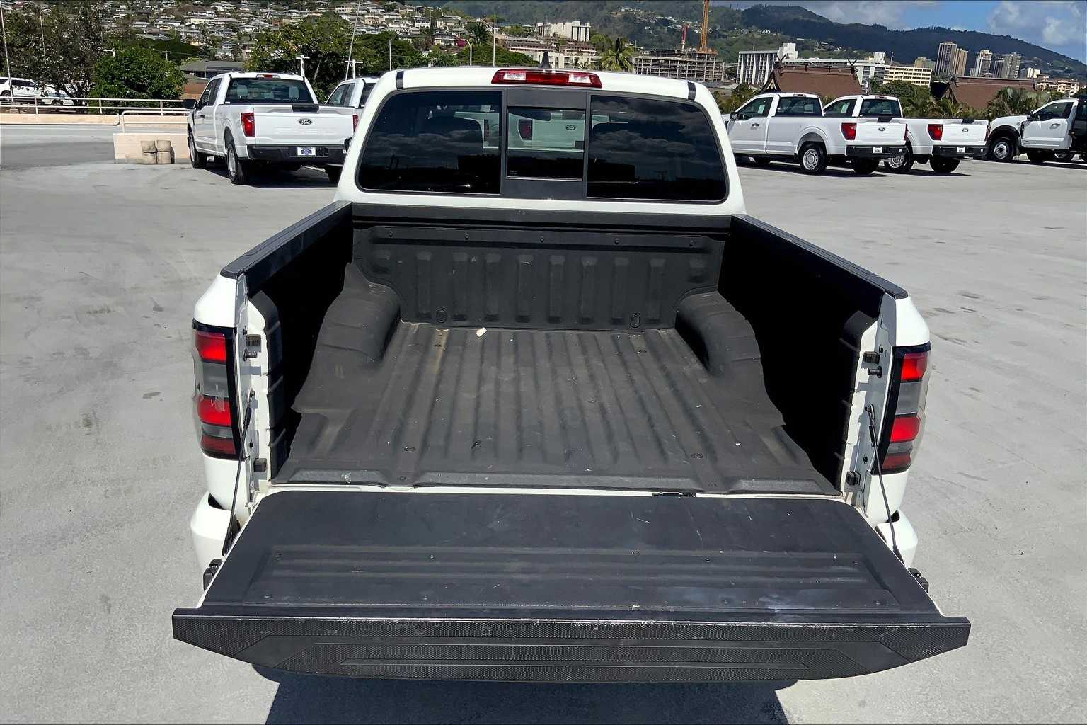 Thumbnail: 2022 Nissan Frontier - 18