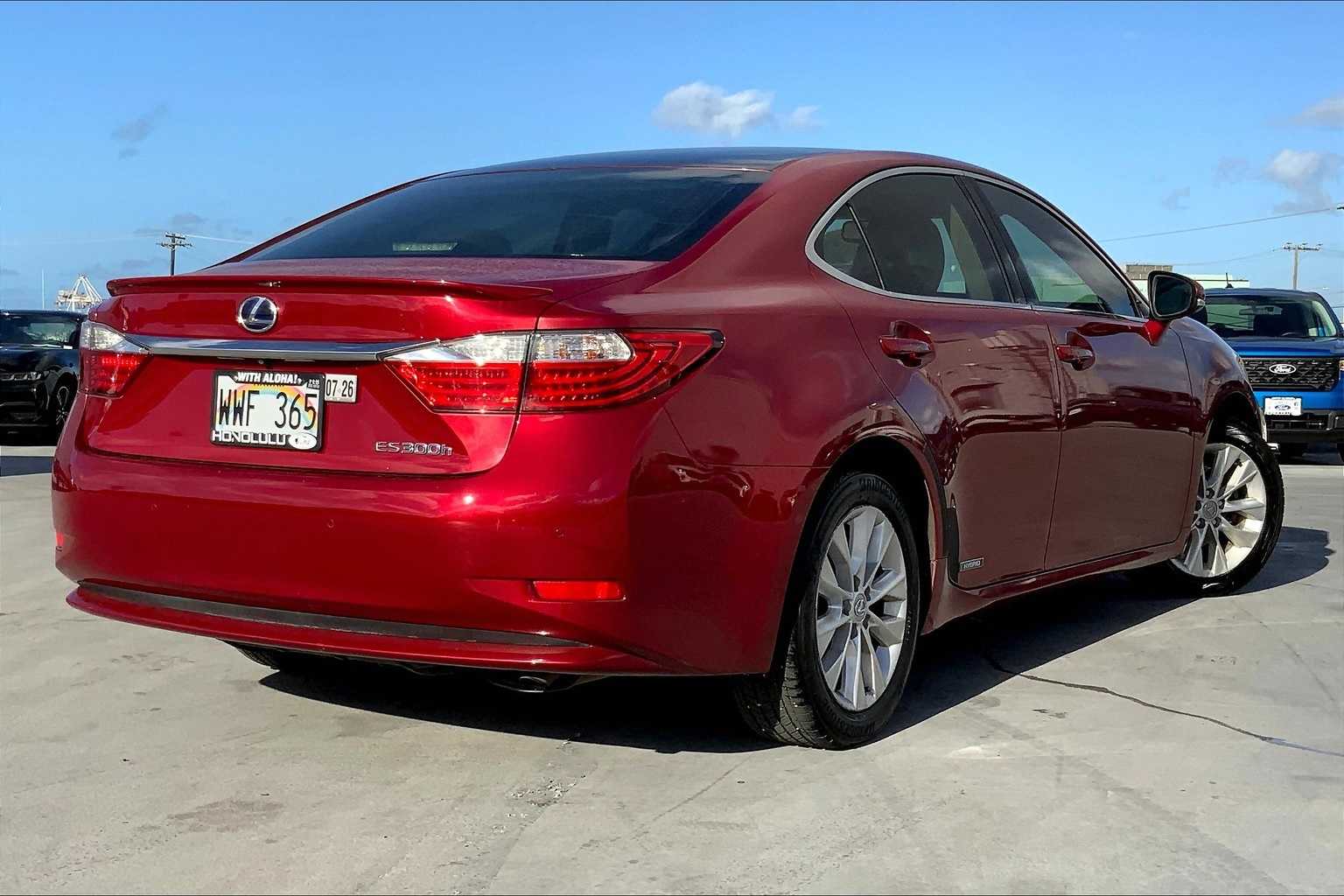 Thumbnail: 2014 Lexus ES - 22