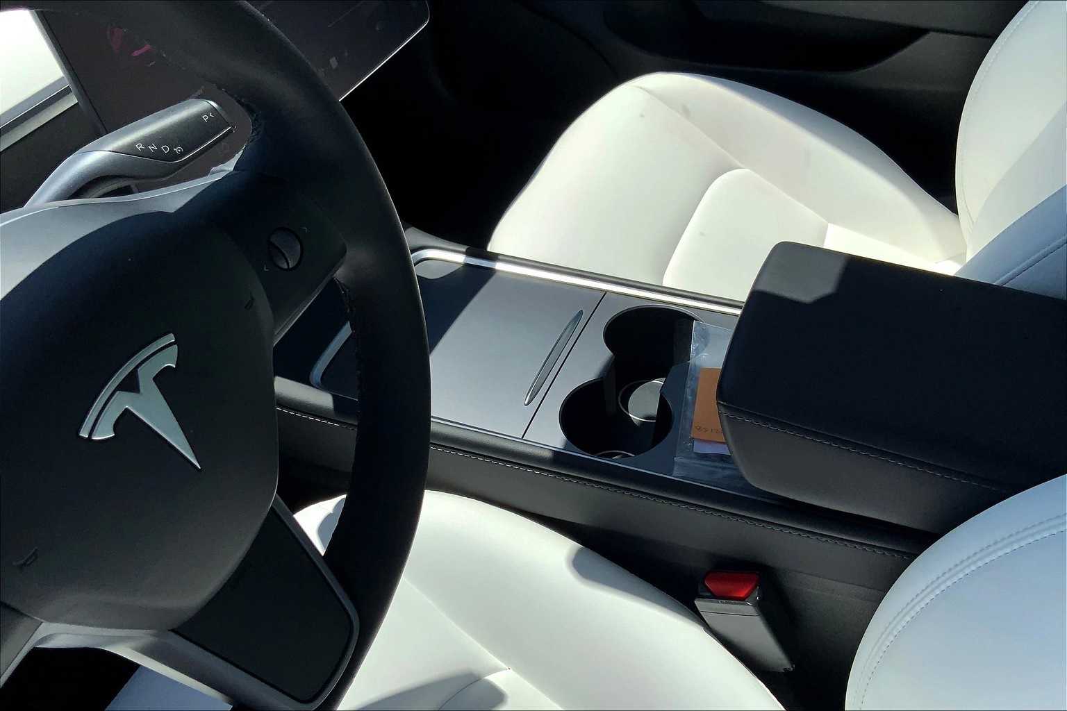Thumbnail: 2023 Tesla Model 3 - 16