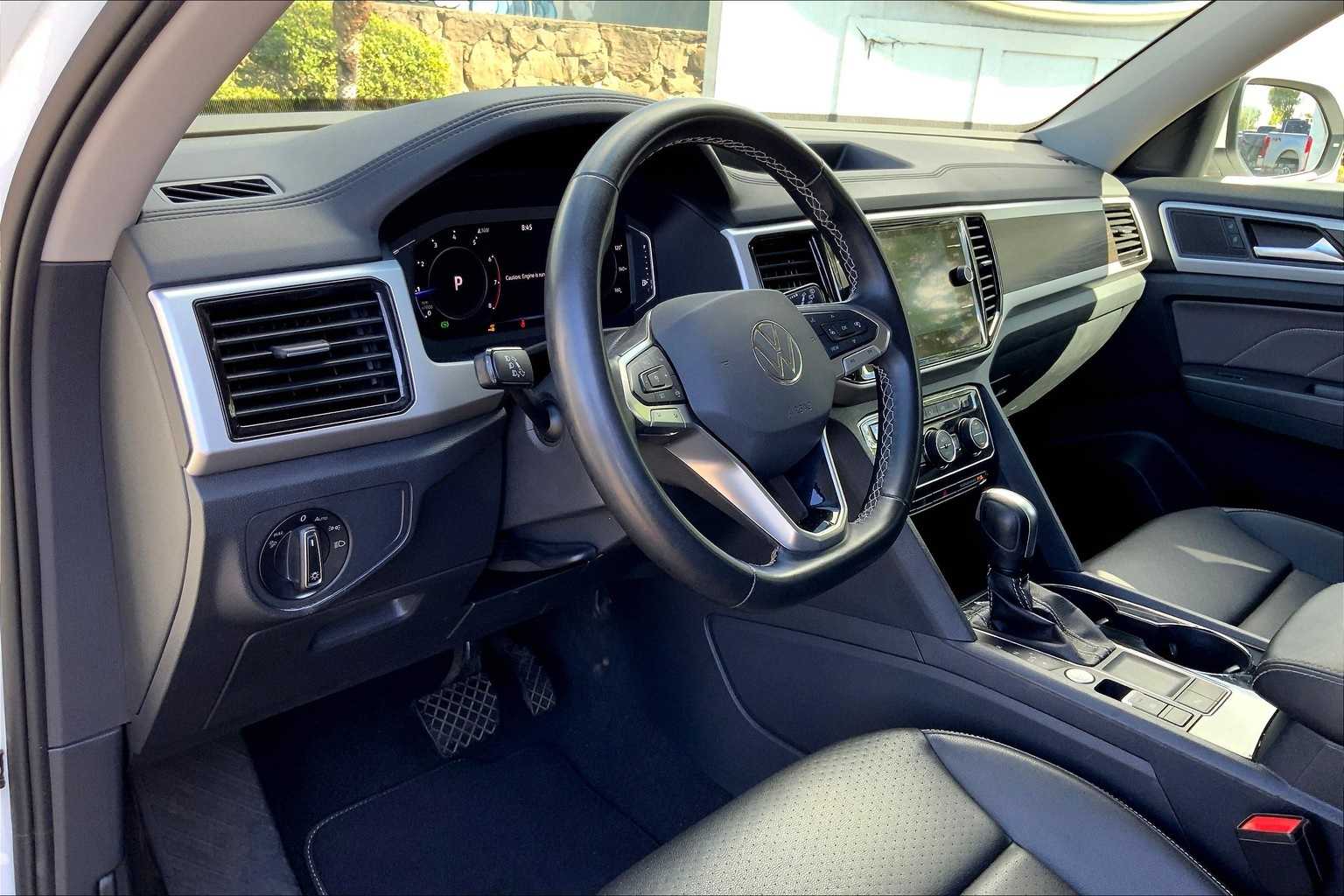 Thumbnail: 2023 Volkswagen Atlas - 2