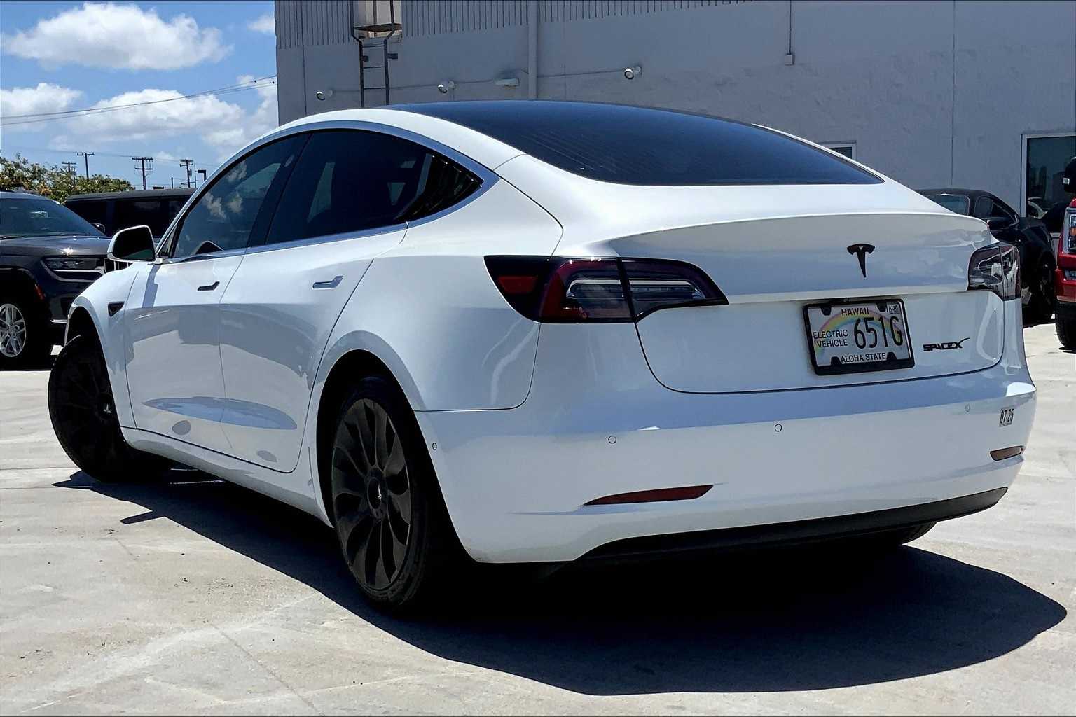 Thumbnail: 2019 Tesla Model 3 - 4