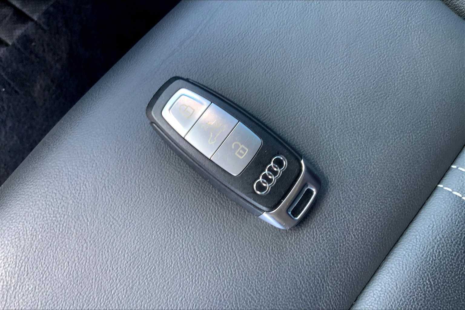 Thumbnail: 2023 Audi Q4 e-tron - 19