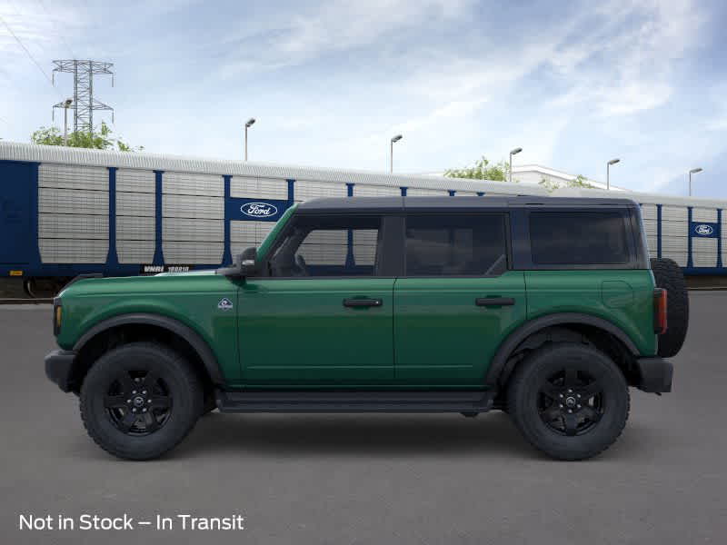 2025 Ford Bronco Outer Banks photo 3