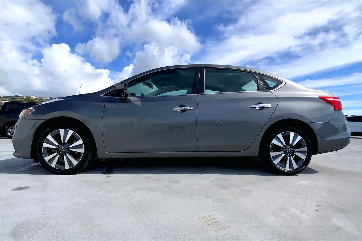 Thumbnail: 2019 Nissan Sentra - 3